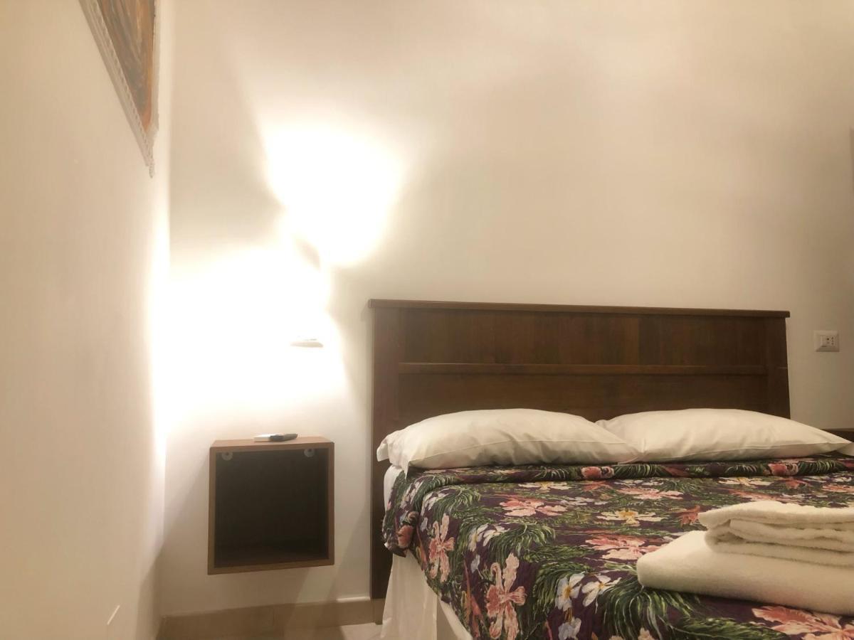 Hostel Cosmos Rzym Zewnętrze zdjęcie
